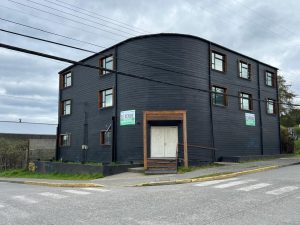 Edificio Comercial en Venta o Arriendo en Quellón